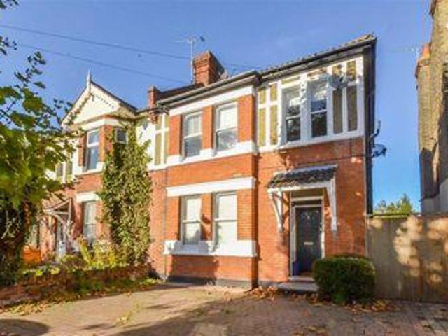House for sale in Leigh-on-sea