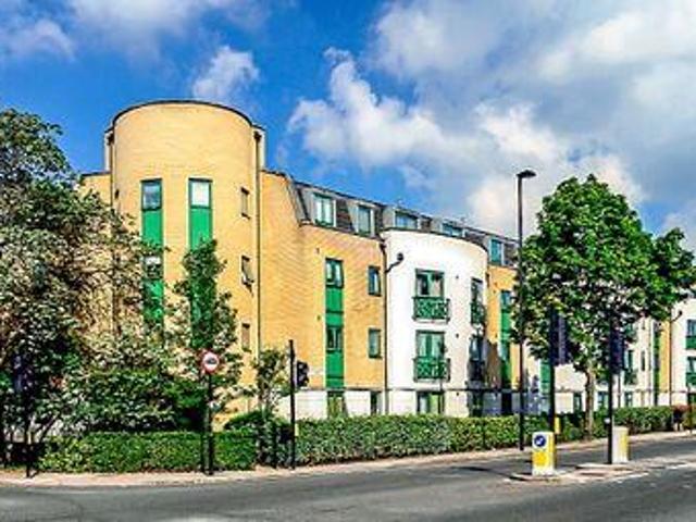 House for sale in London Borough of Ealing, Greenford