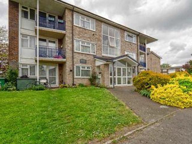 House for sale in Batchworth, Hertfordshire