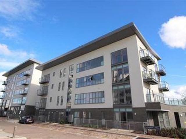 House for sale in Greenhithe, Dartford