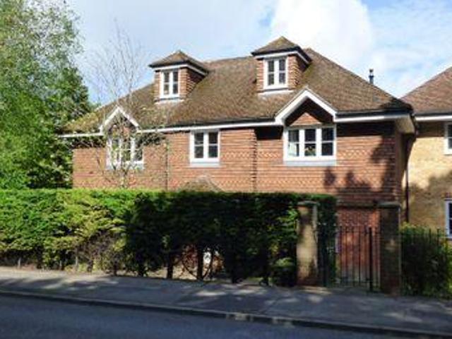 House for sale in Pachesham Park, Surrey