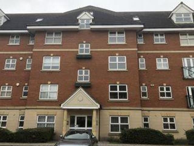 House for sale in Purfleet, Essex