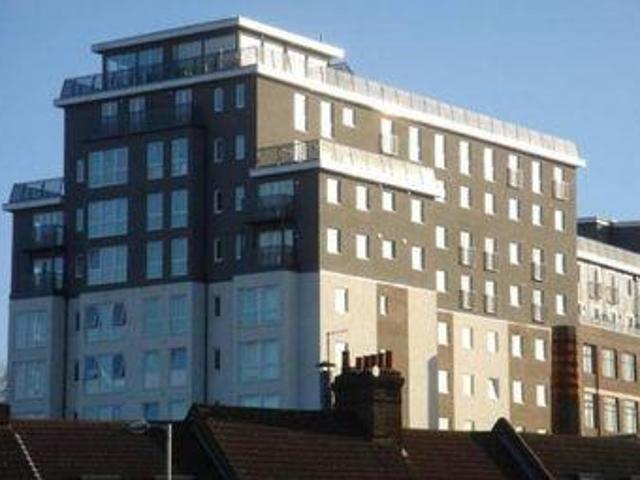 House for sale in Luton