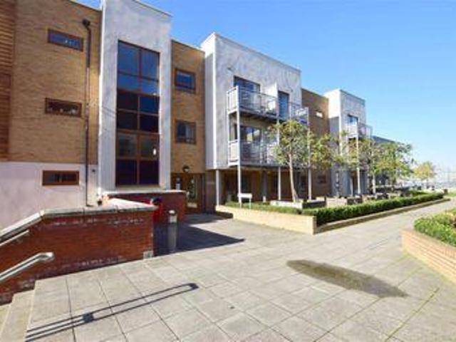 House for sale in Greenhithe, Dartford