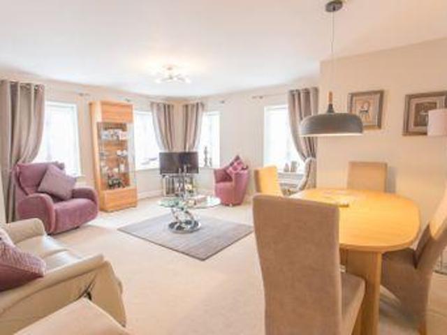 House for sale in Ascot