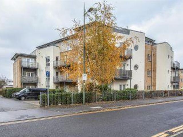 House for sale in Chertsey, Runnymede