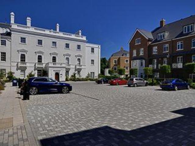 House for sale in Isleworth, Greater London