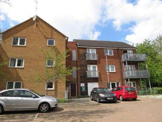 House for sale in Northampton, Northamptonshire