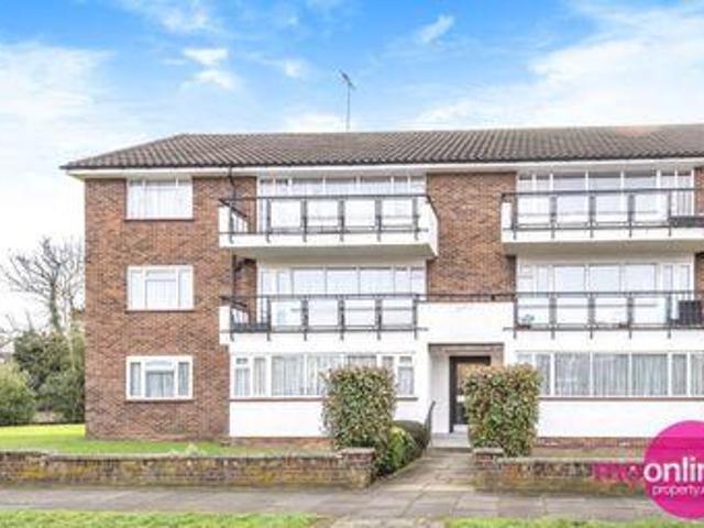 House for sale in Little Stanmore, Greater London