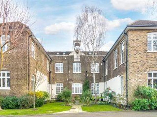 House for sale in Deepcut, Surrey