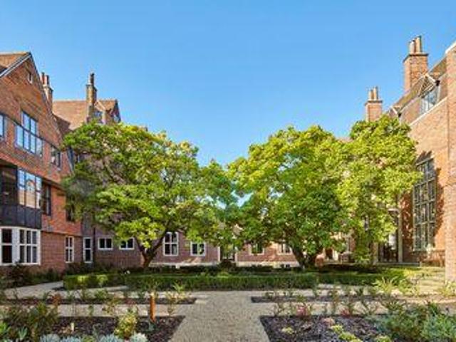 House for sale in Littlecote, West Sussex