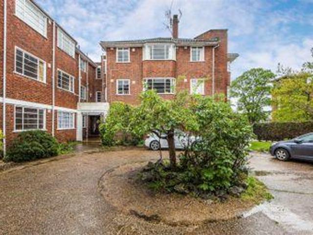 House for sale in Kingston Upon Thames, Greater London