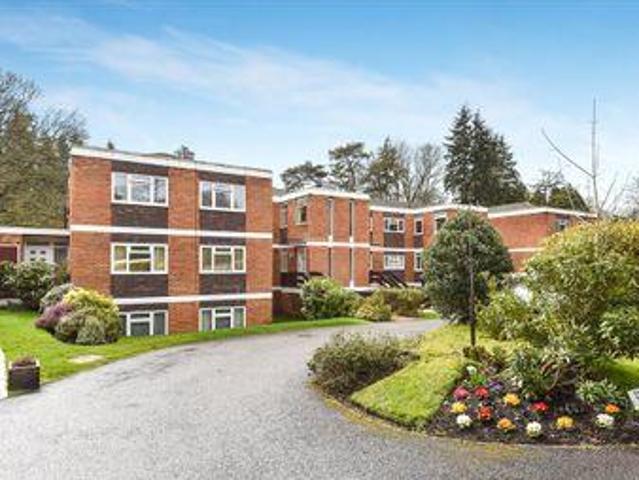 House for sale in Ascot