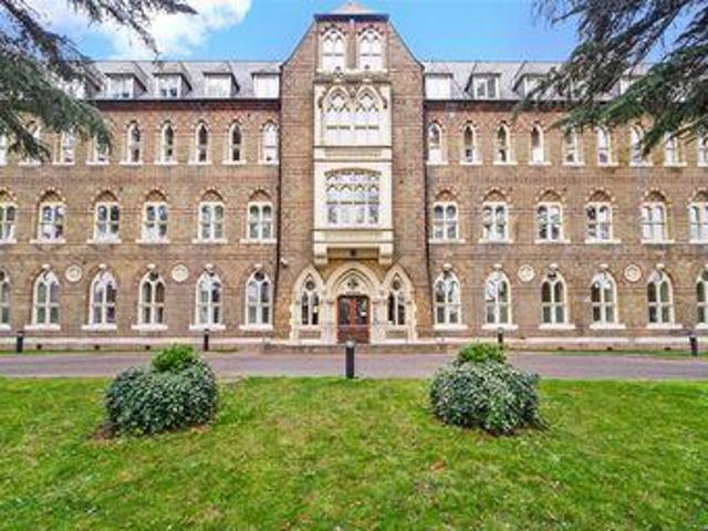 House for sale in Isleworth, Greater London
