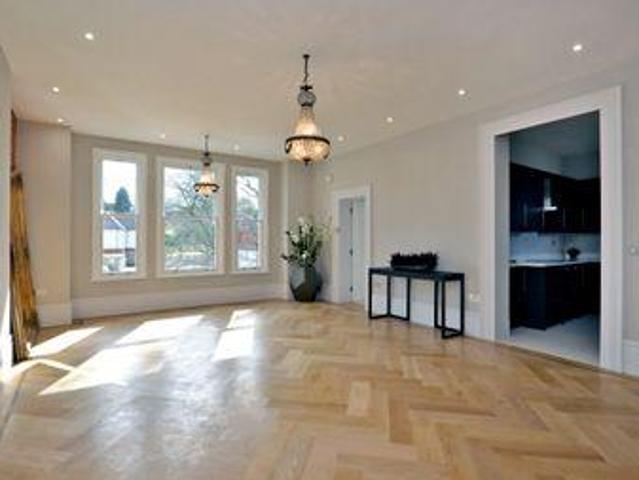 House for sale in Weybridge, Elmbridge