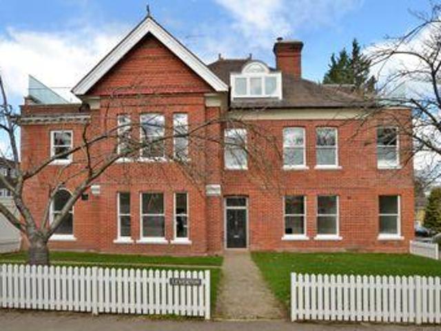 House for sale in Weybridge, Elmbridge