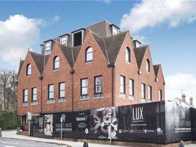House for sale in Heol-las, Surrey
