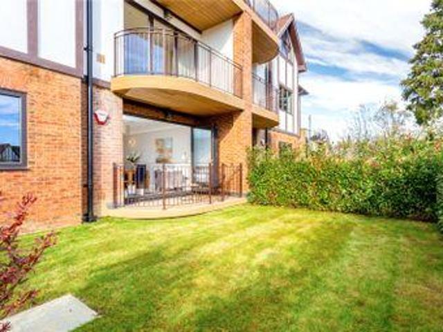 House for sale in Hillview, Surrey
