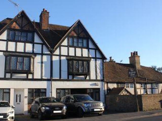 House for sale in Fole, Surrey