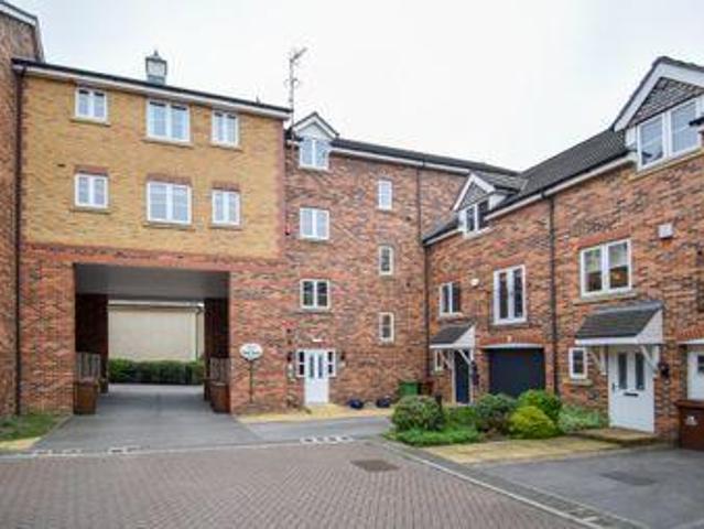 House for sale in Ossett, West Yorkshire