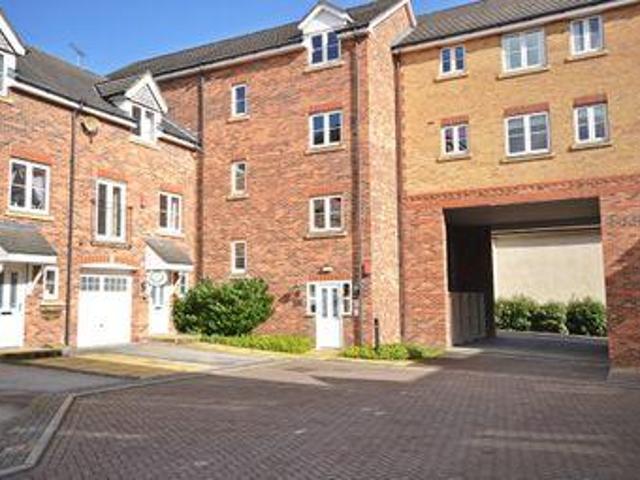 House for sale in Ossett, West Yorkshire