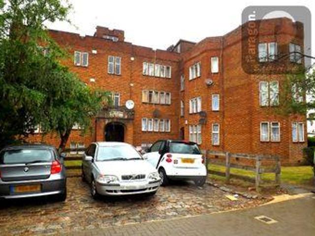 House for sale in Edgware, Greater London
