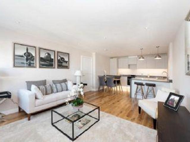 House for sale in Edgware, Greater London