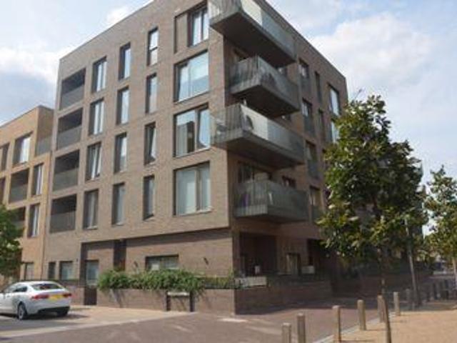 House for sale in Brentford End, Greater London