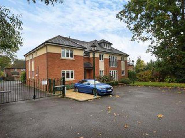 House for sale in Ascot