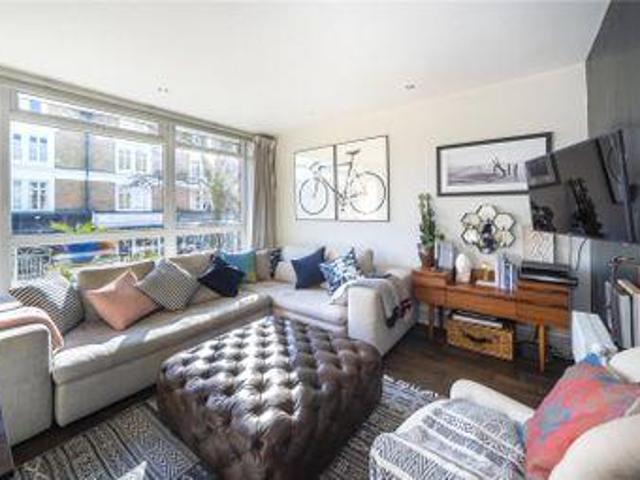 House for sale in Deepcut, Surrey