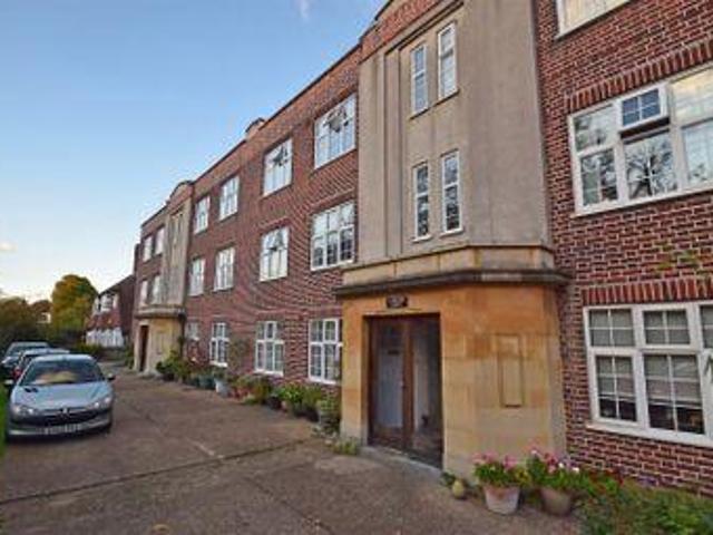 House for sale in Twickenham, Greater London