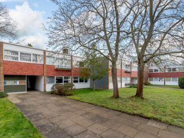 House for sale in Deepcut, Surrey
