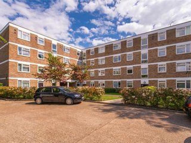 House for sale in London Borough of Ealing, Greenford