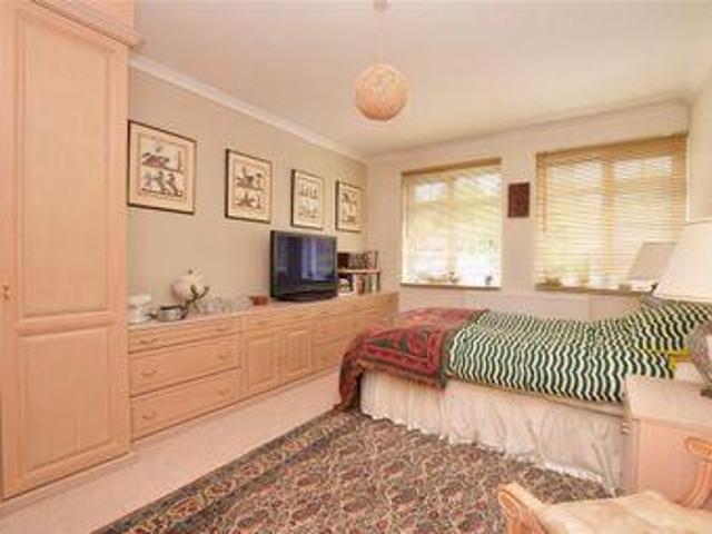 House for sale in Pachesham Park, Surrey