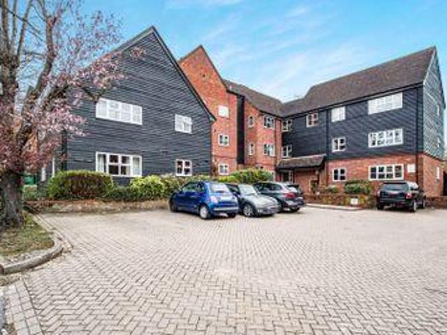 House for sale in Batchworth, Hertfordshire