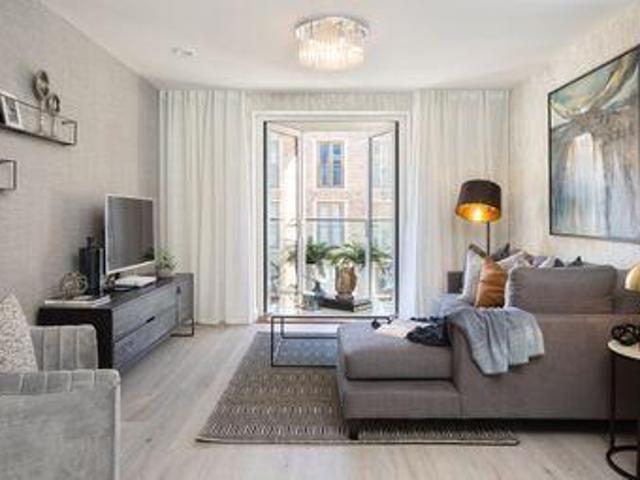 House for sale in Edgware, Greater London