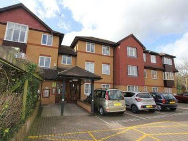 House for sale in Little Stanmore, Greater London