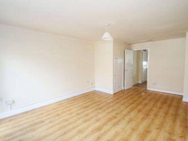 House for sale in Northolt, Greater London