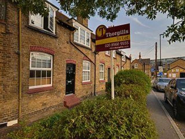House for sale in Brentford End, Greater London