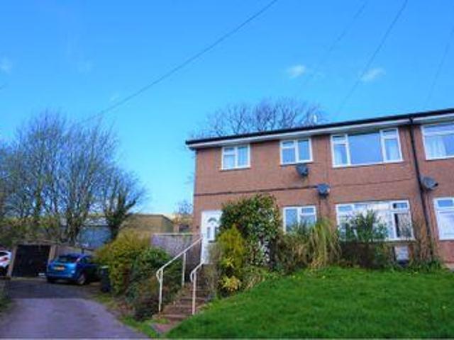 House for sale in Charlesworth, East Midlands