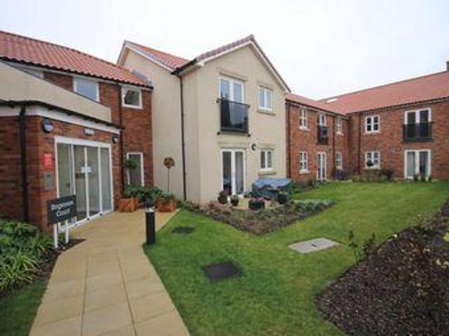 House for sale in High Field, York