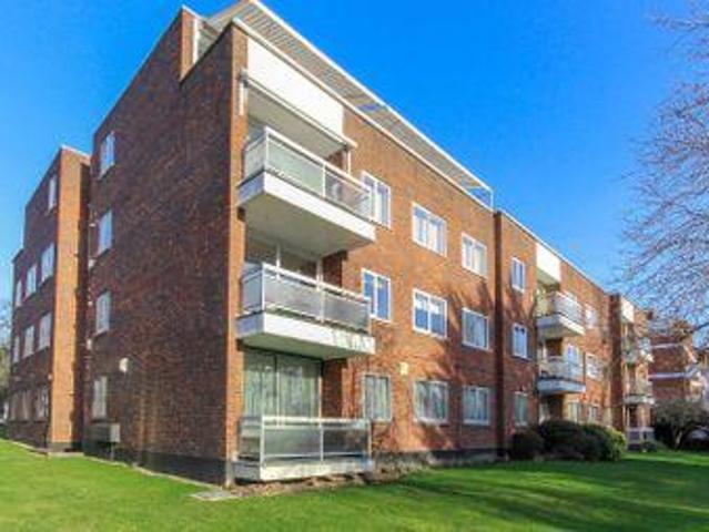 House for sale in Edgware, Greater London
