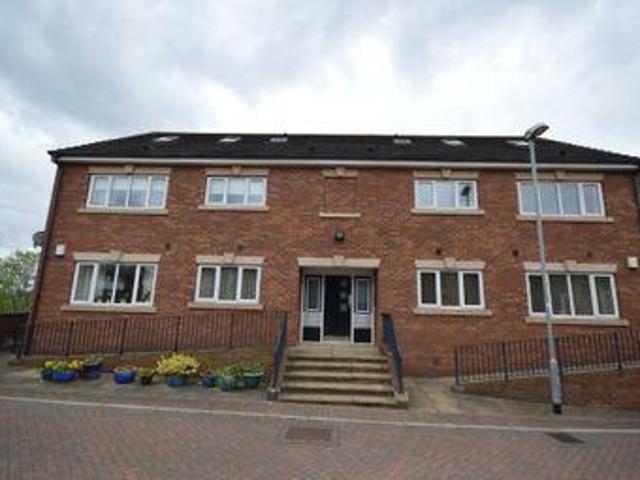 House for sale in Ossett, West Yorkshire
