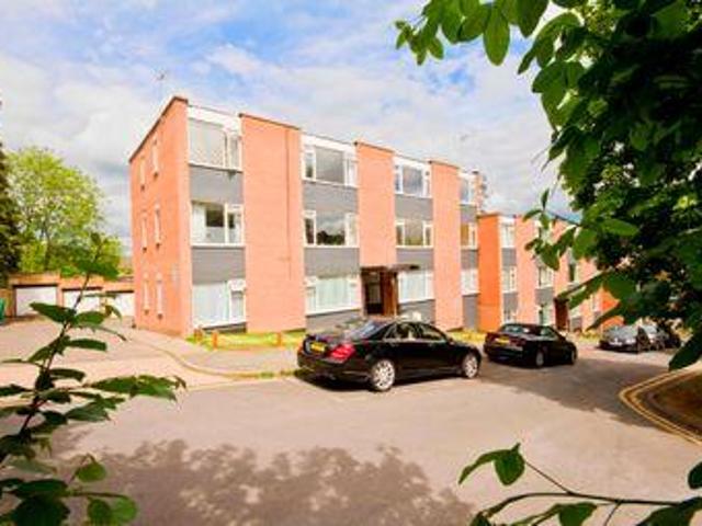 House for sale in Batchworth, Hertfordshire