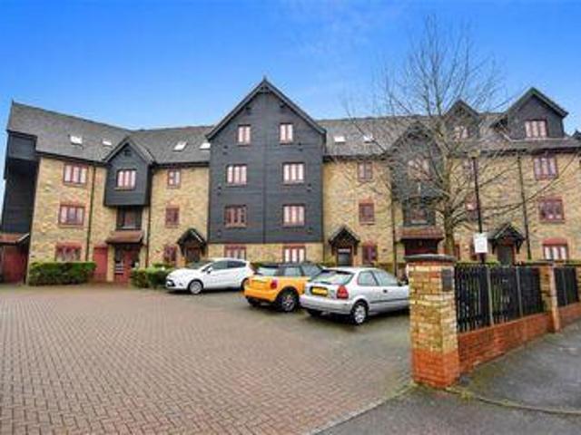 House for sale in Brentford End, Greater London