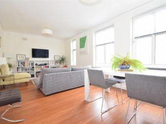 House for sale in Twickenham, Greater London