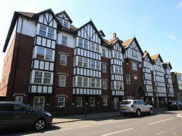 House for sale in Leigh-on-sea