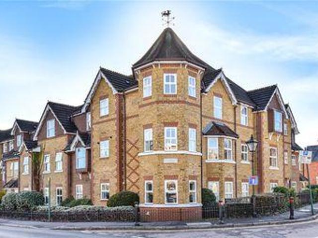 House for sale in Ascot