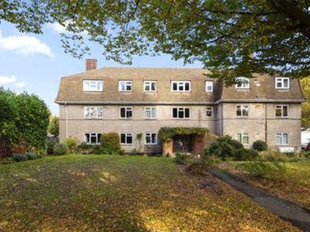 House for sale in Pachesham Park, Surrey