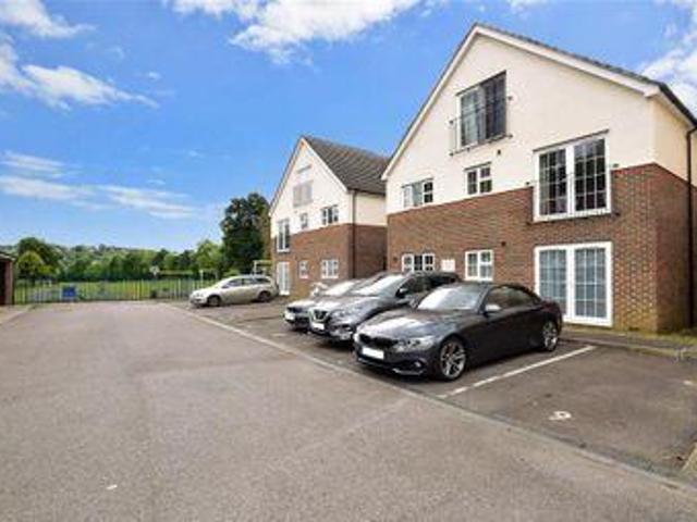 House for sale in Hillview, Surrey